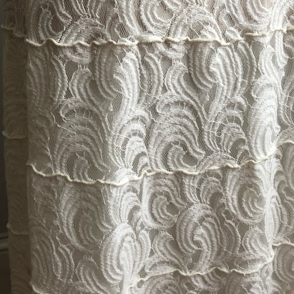 Max Edition Winter White Tiered Lace Maxi Skirt L - Picture 3 of 6